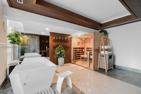5875 Collins Avenue Miami Beach FL 33140