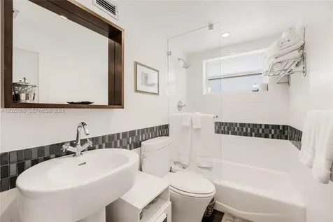 1700 NE 105th Street Miami Shores FL 33138