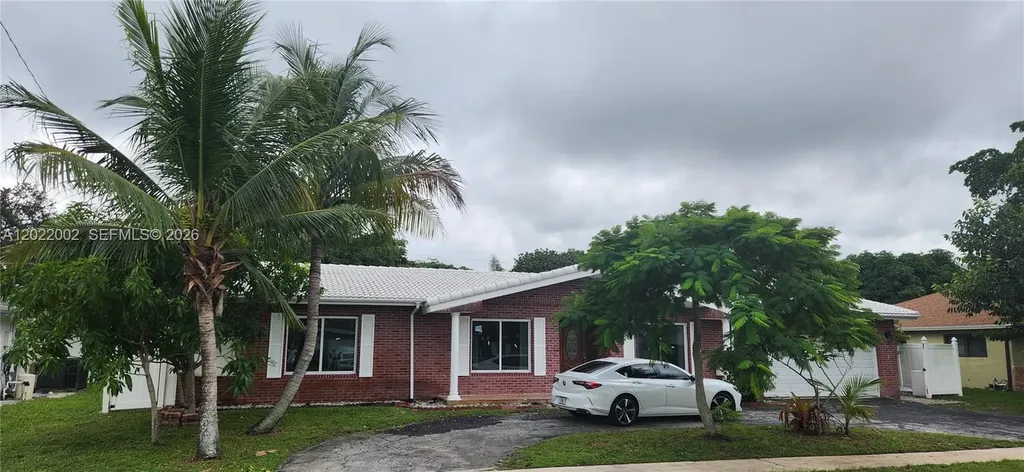 5260 SW 9th Street Plantation FL 33317