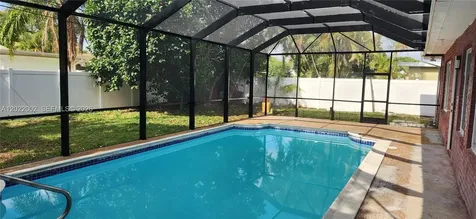 5260 SW 9th Street Plantation FL 33317