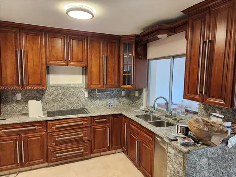 5260 SW 9th Street Plantation FL 33317