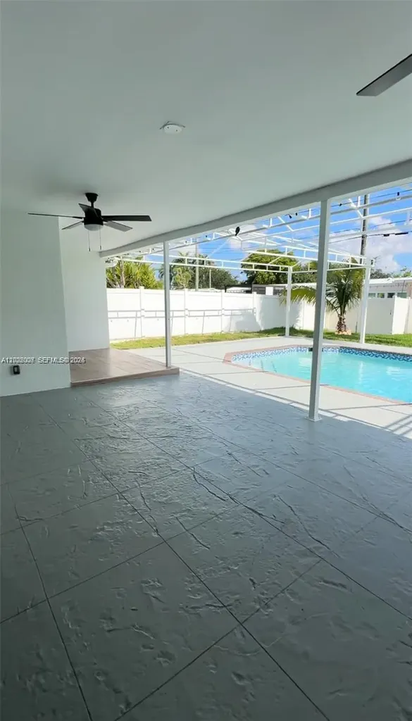 4901 Washington Street Hollywood FL 33021
