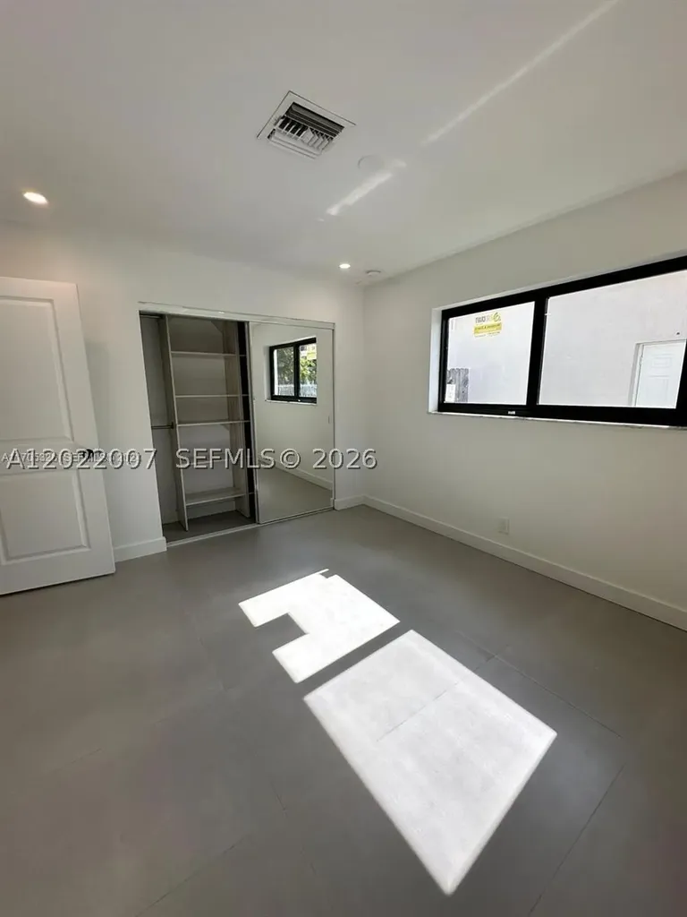 4901 Washington Street Hollywood FL 33021