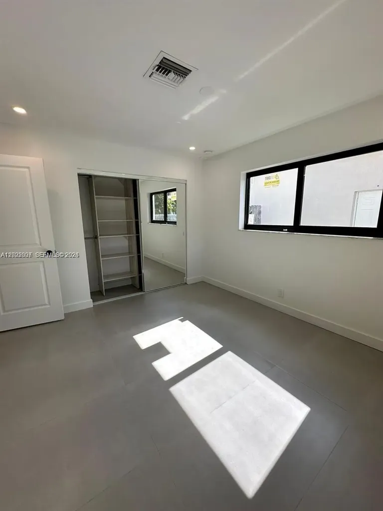 4901 Washington Street Hollywood FL 33021