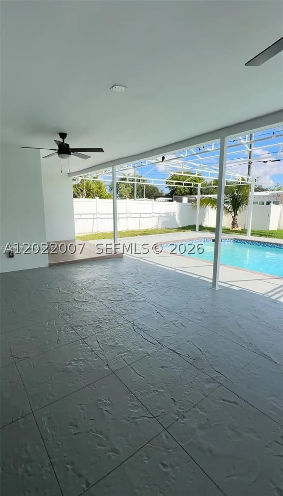 4901 Washington Street Hollywood FL 33021
