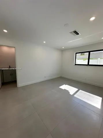4901 Washington Street Hollywood FL 33021