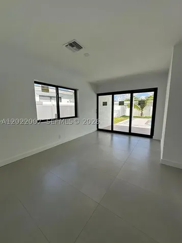 4901 Washington Street Hollywood FL 33021