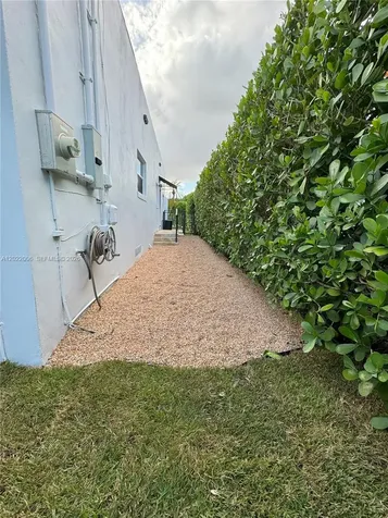 2209 Red Road Coral Gables FL 33155