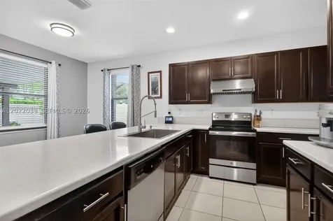10400 W 35 Way Hialeah FL 33018
