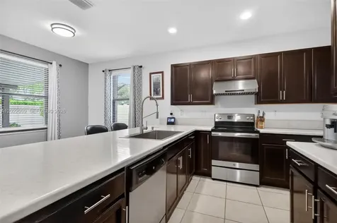 10400 W 35 Way Hialeah FL 33018