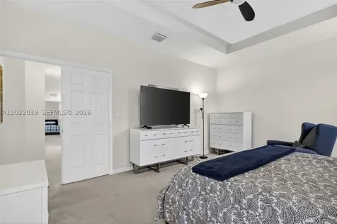 10400 W 35 Way Hialeah FL 33018
