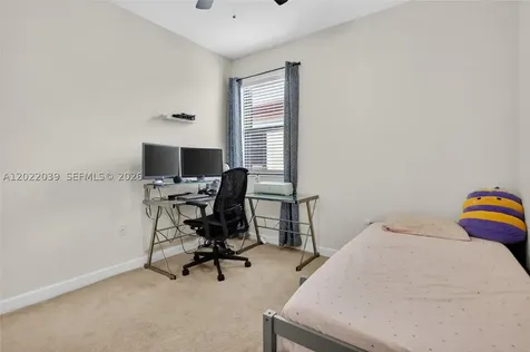 10400 W 35 Way Hialeah FL 33018