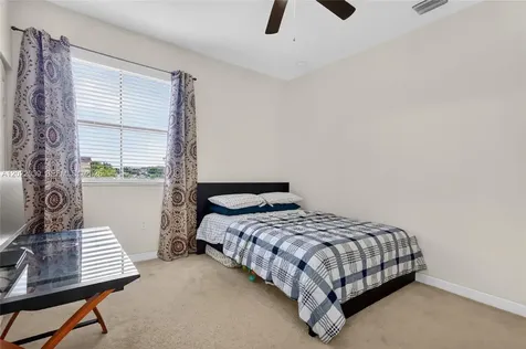 10400 W 35 Way Hialeah FL 33018