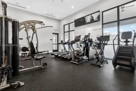 10400 W 35 Way Hialeah FL 33018
