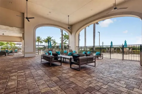 10400 W 35 Way Hialeah FL 33018