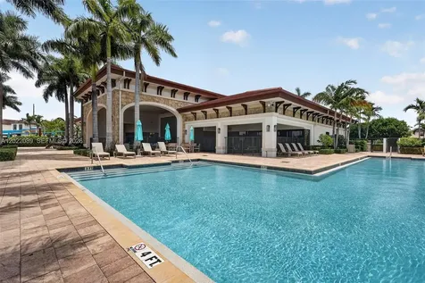 10400 W 35 Way Hialeah FL 33018