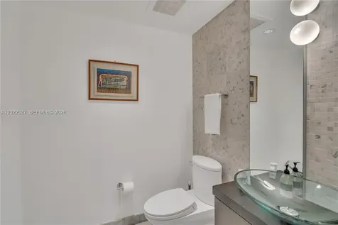 200 Biscayne Boulevard Way Miami FL 33131