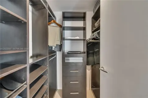 200 Biscayne Boulevard Way Miami FL 33131