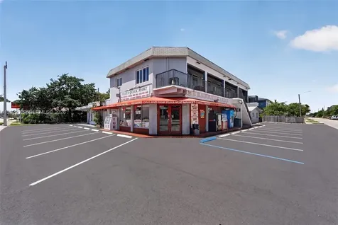 4087-4095 N Andrews Avenue Oakland Park FL 33309
