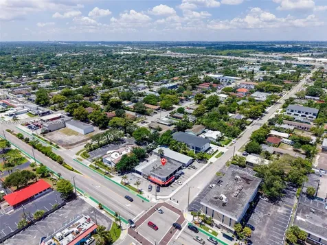 4087-4095 N Andrews Avenue Oakland Park FL 33309