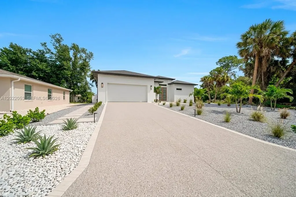 3286 Eagle Pass Street North Port FL 34286