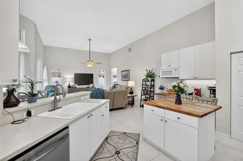 13775 NW 20th Street Pembroke Pines FL 33028