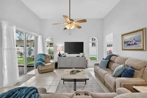 13775 NW 20th Street Pembroke Pines FL 33028