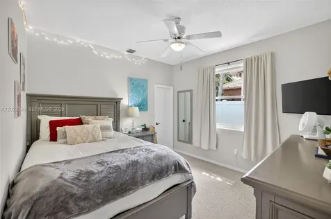 13775 NW 20th Street Pembroke Pines FL 33028