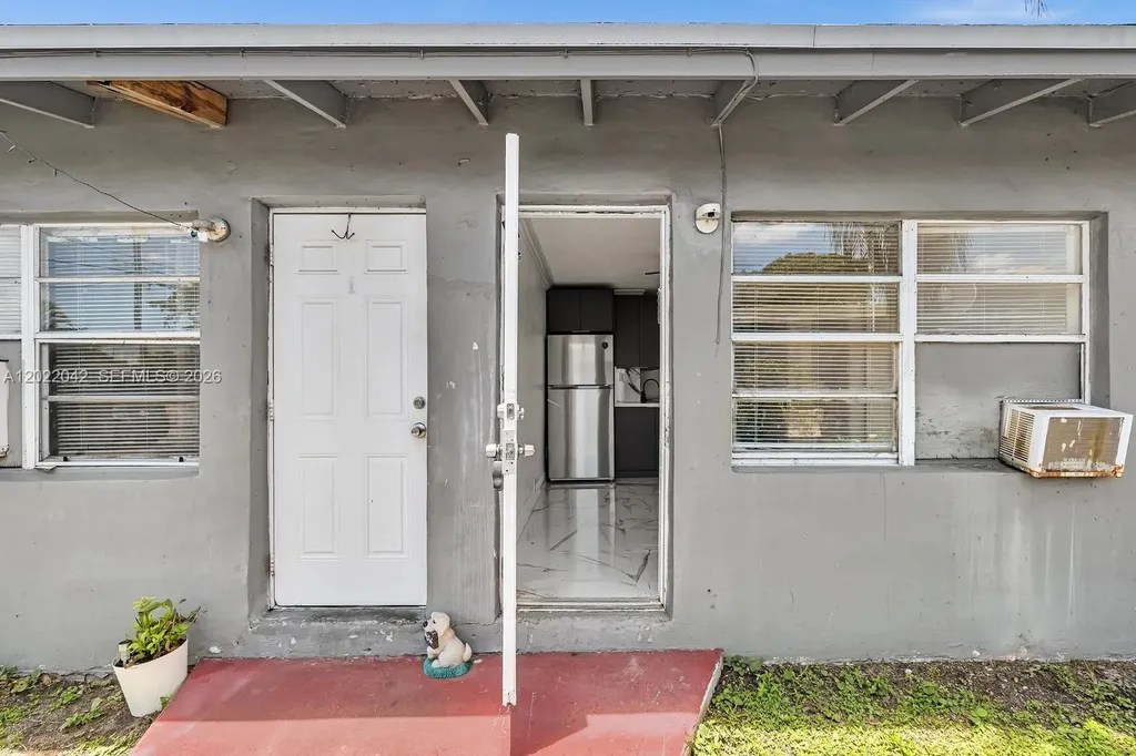 5685 Flagler Street Hollywood FL 33023