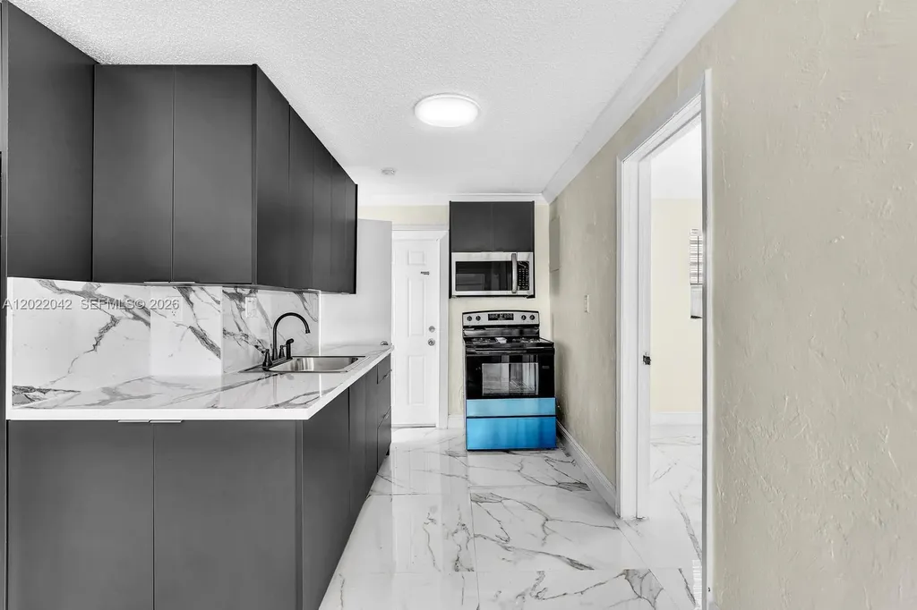 5685 Flagler Street Hollywood FL 33023