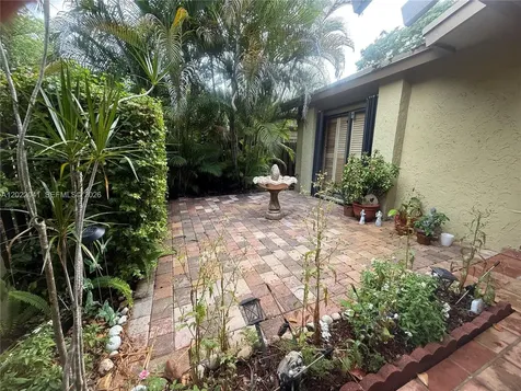 13440 SW 108th St Circle N Miami FL 33186