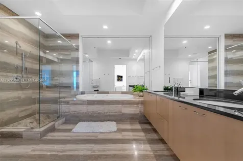 15811 Collins Avenue Sunny Isles Beach FL 33160