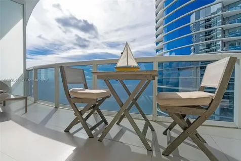 15811 Collins Avenue Sunny Isles Beach FL 33160