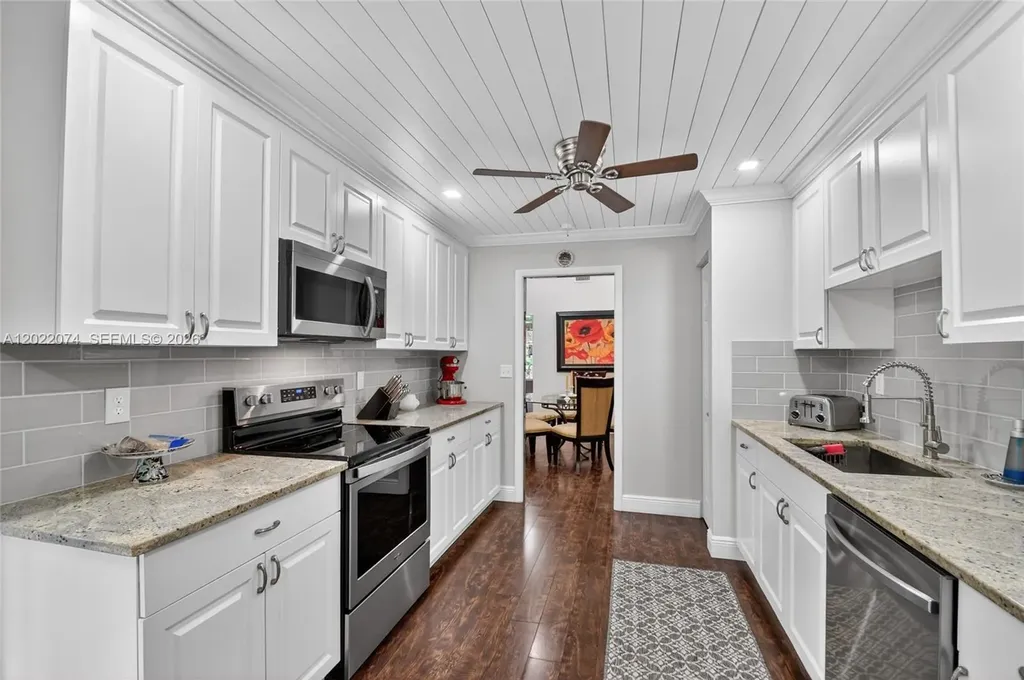6989 Clover Court Lake Worth FL 33467