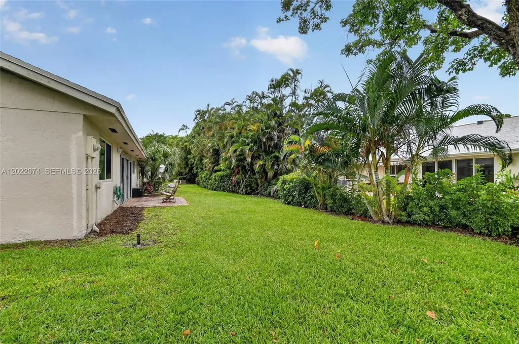 6989 Clover Court Lake Worth FL 33467