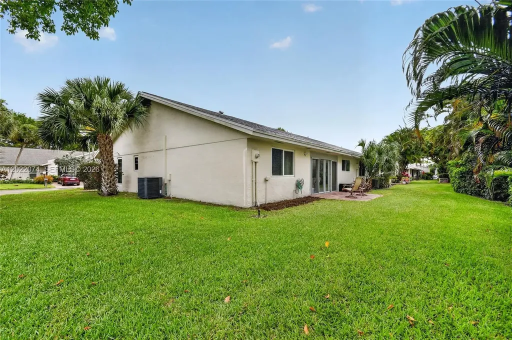 6989 Clover Court Lake Worth FL 33467