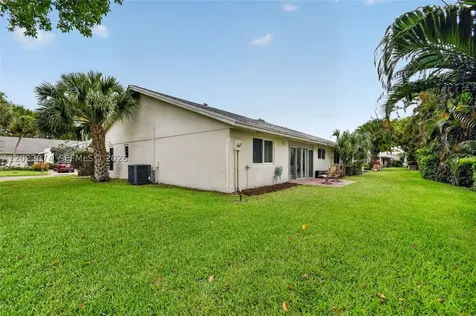 6989 Clover Court Lake Worth FL 33467