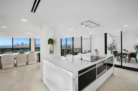 9 Island Avenue Miami Beach FL 33139