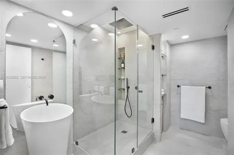 9 Island Avenue Miami Beach FL 33139