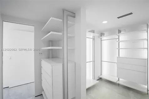 9 Island Avenue Miami Beach FL 33139