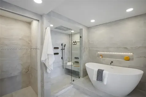 9 Island Avenue Miami Beach FL 33139