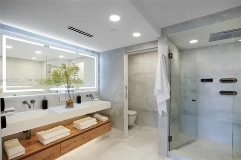 9 Island Avenue Miami Beach FL 33139