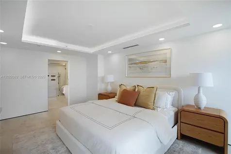 9 Island Avenue Miami Beach FL 33139
