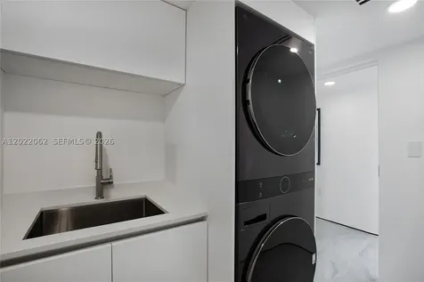 9 Island Avenue Miami Beach FL 33139