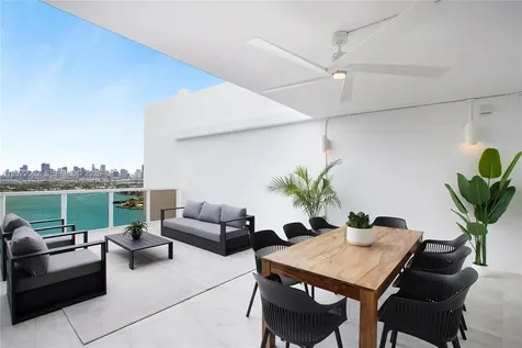 9 Island Avenue Miami Beach FL 33139