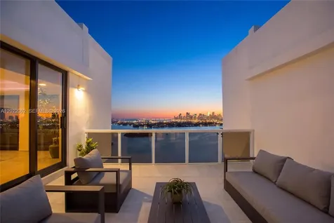 9 Island Avenue Miami Beach FL 33139