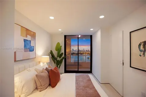 9 Island Avenue Miami Beach FL 33139