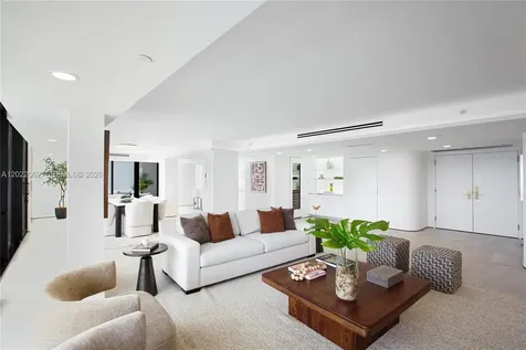 9 Island Avenue Miami Beach FL 33139