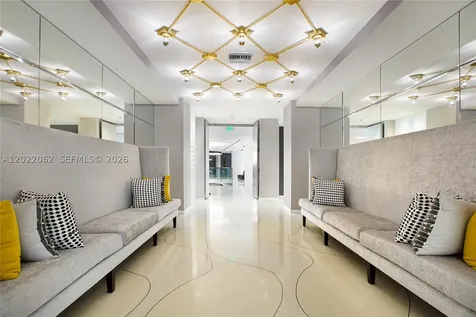 9 Island Avenue Miami Beach FL 33139