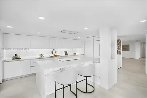 9 Island Avenue Miami Beach FL 33139